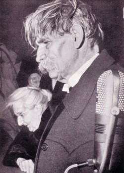 Albert Schweitzer mit seiner Frau in Oslo 1954